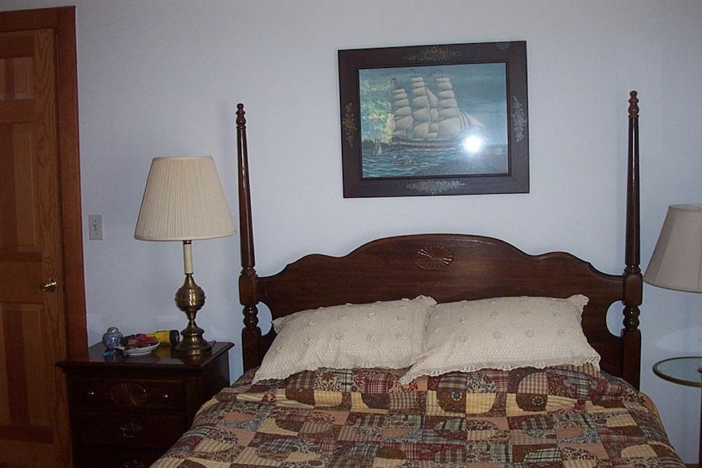 Chesapeake Inn Of Lenox Bilik gambar