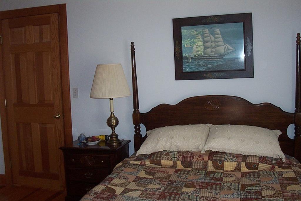 Chesapeake Inn Of Lenox Bilik gambar