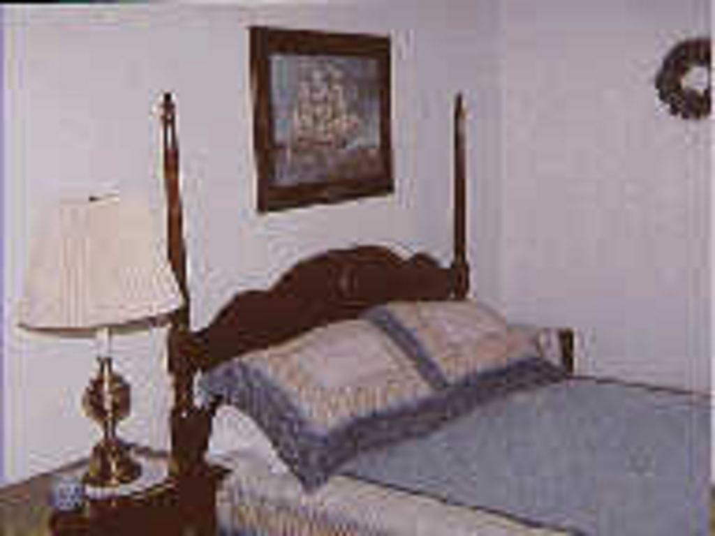 Chesapeake Inn Of Lenox Bilik gambar